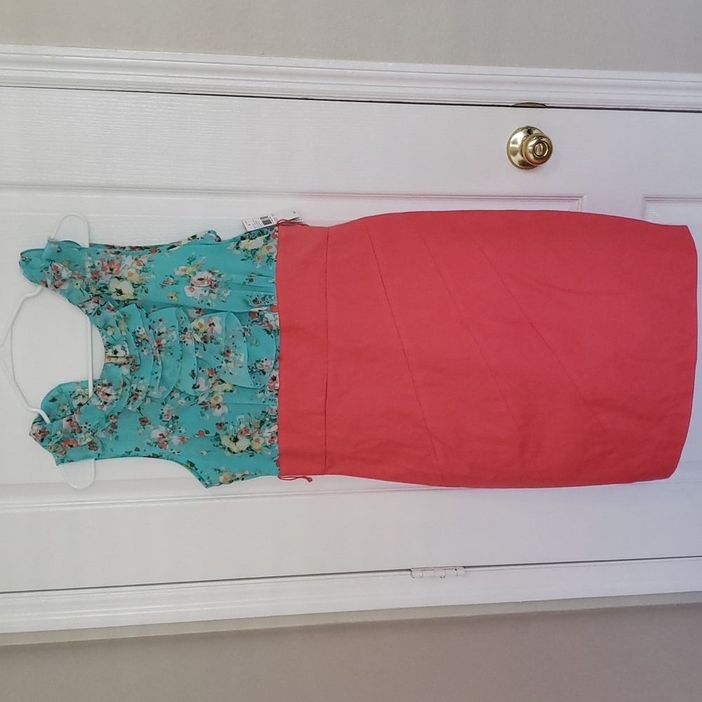 🌸Floral turquoise and coral wiggle dress